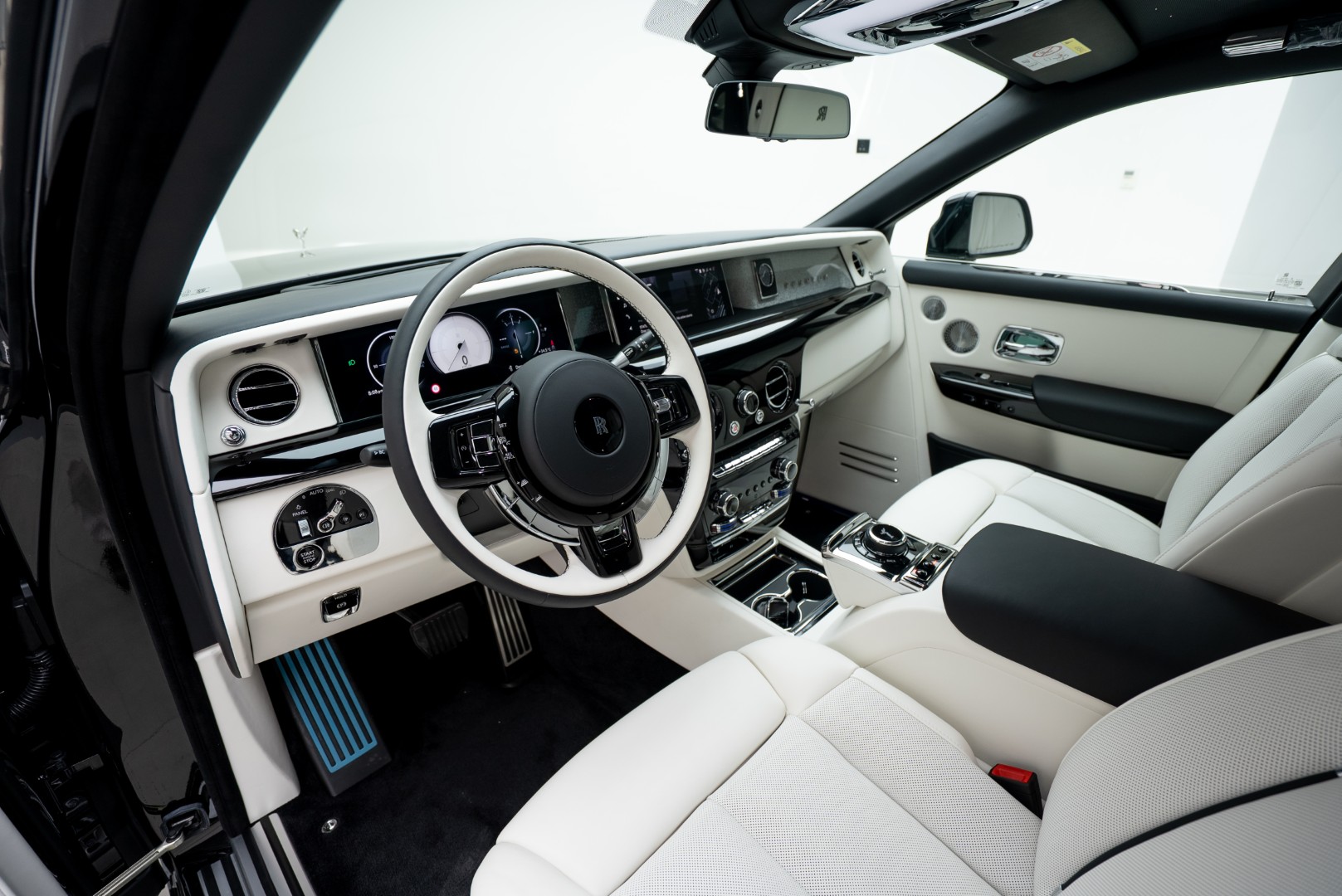 2026 ROLLS ROYCE PHANTOM EWB | GCC | MAIN DEALER WARRANTY SERVICE | VIP REAR SEATS